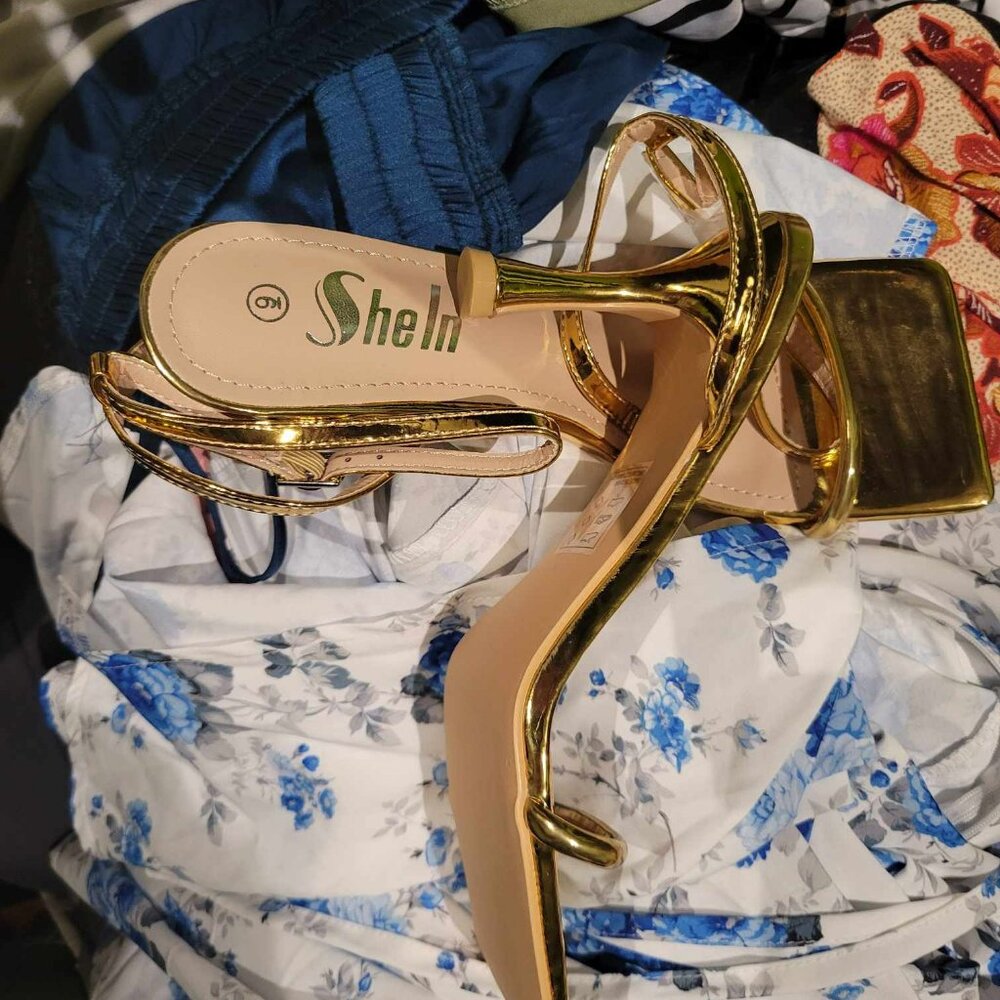 metallic gold heel